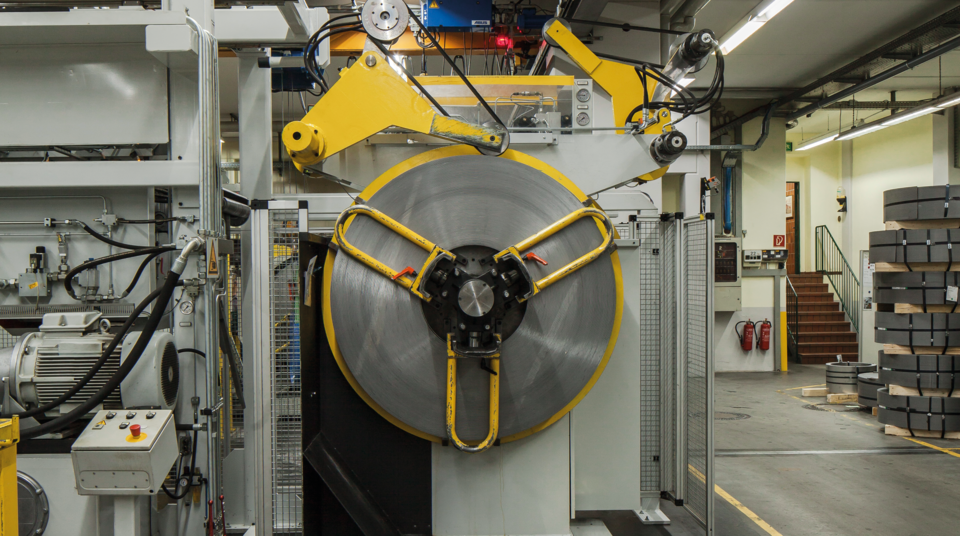 Our project business: Industrial lighting
